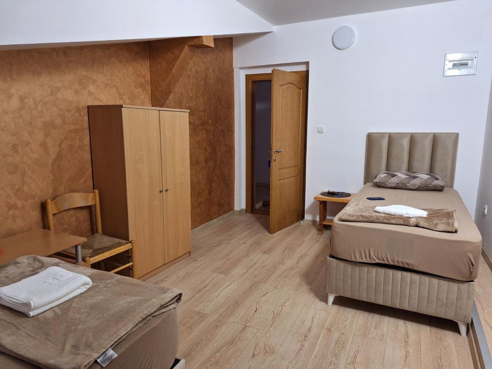 Zagoric Hostel Izvor מראה חיצוני תמונה