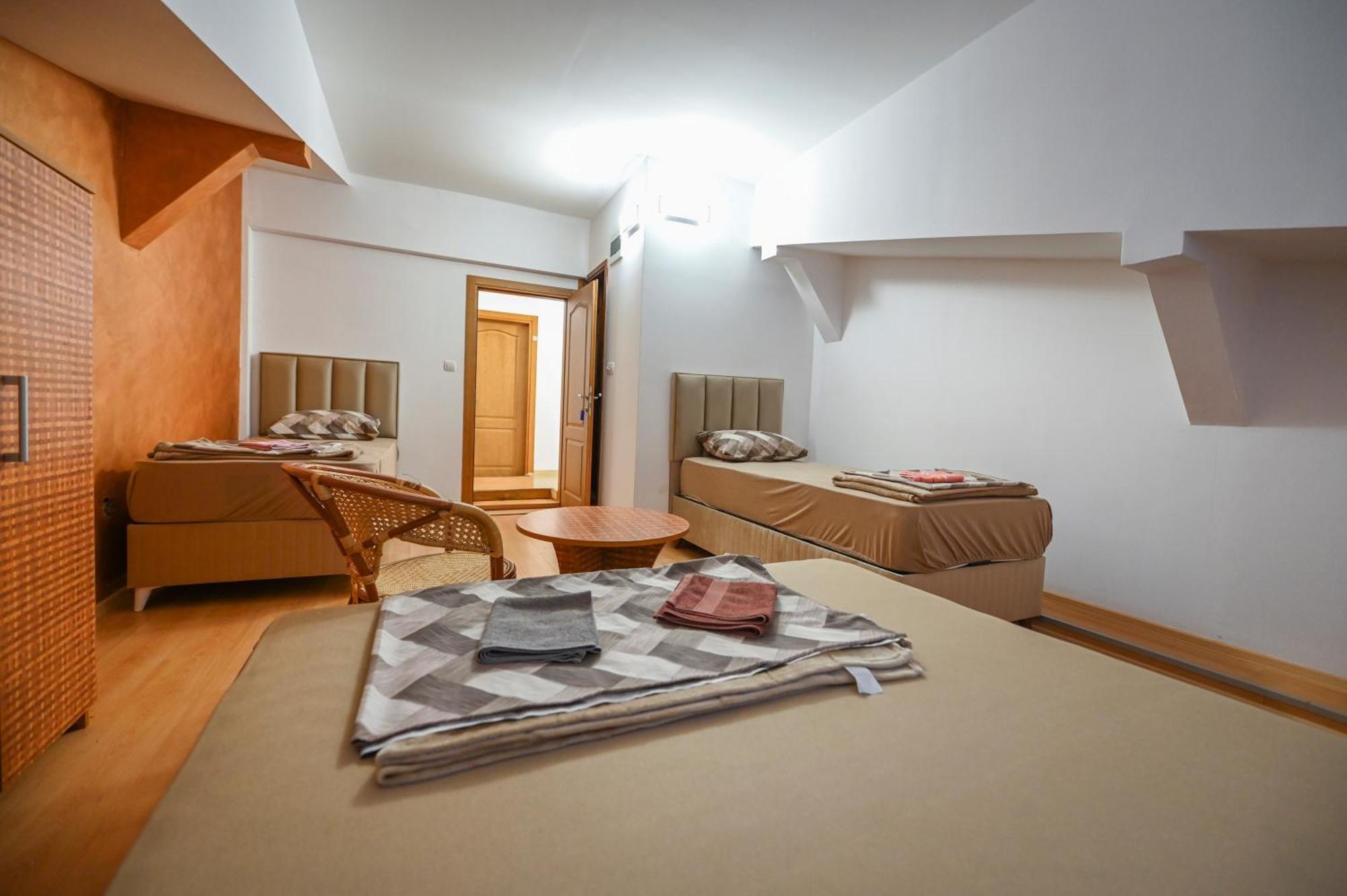 Zagoric Hostel Izvor מראה חיצוני תמונה