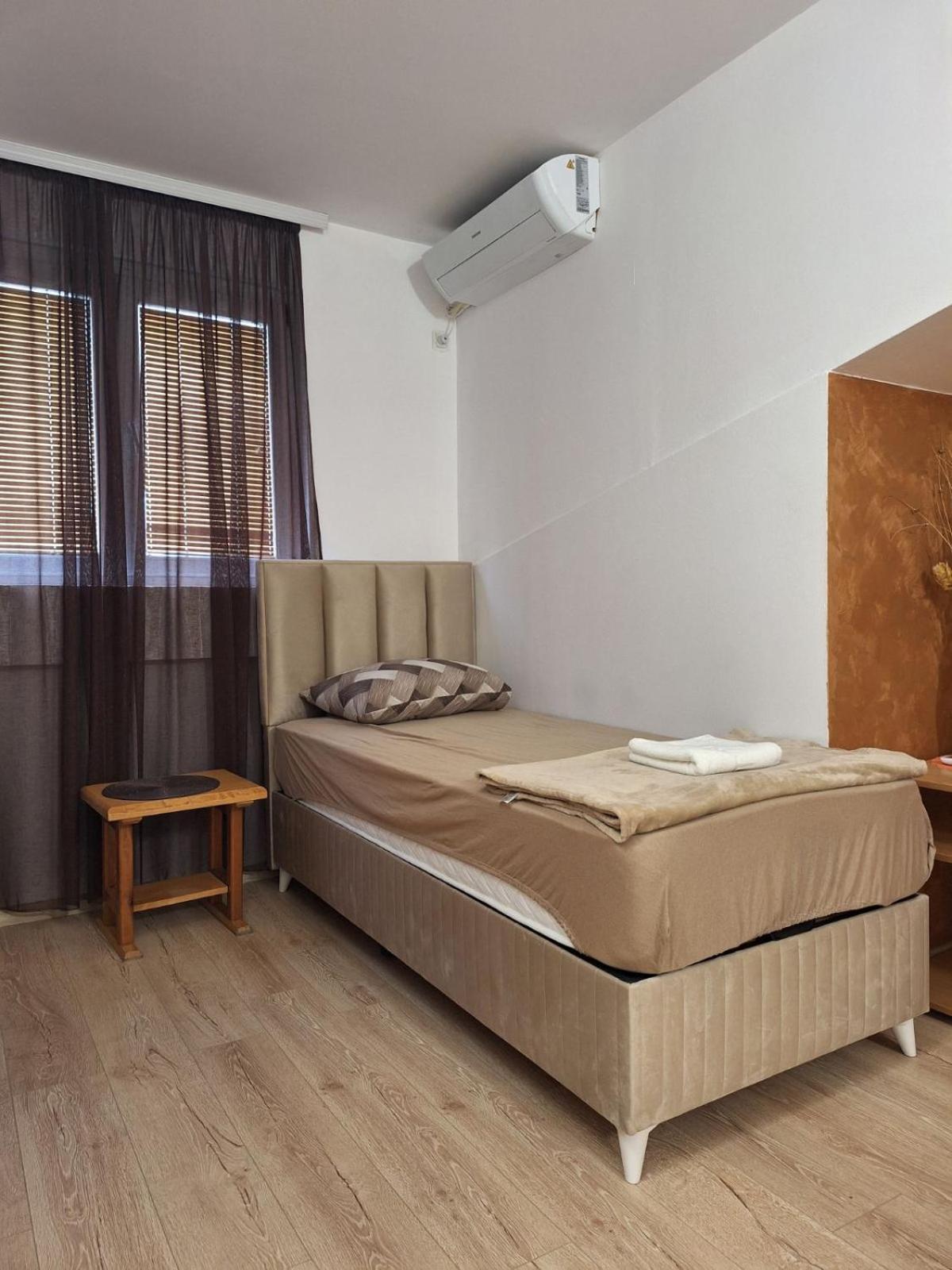 Zagoric Hostel Izvor מראה חיצוני תמונה