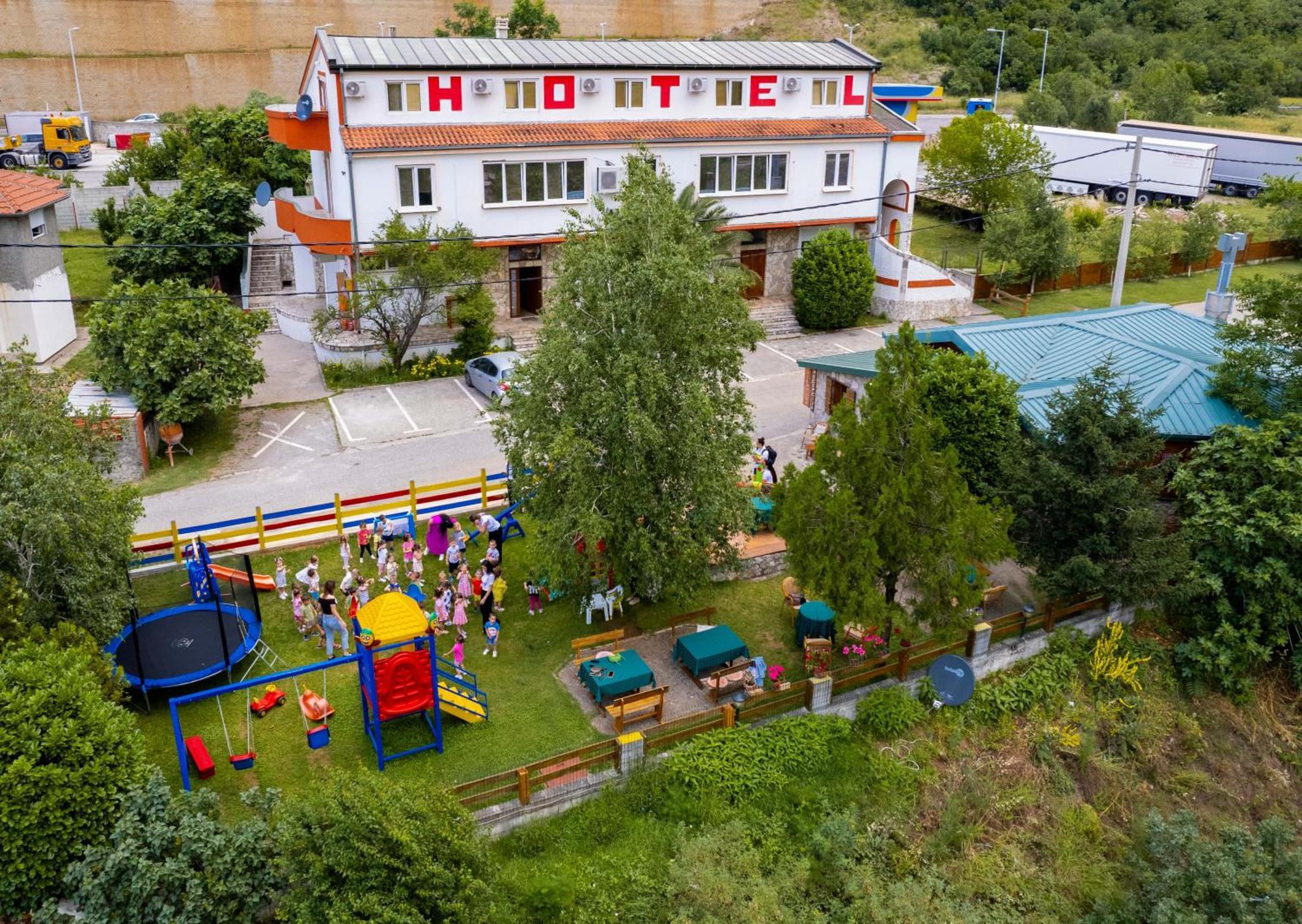 Zagoric Hostel Izvor מראה חיצוני תמונה