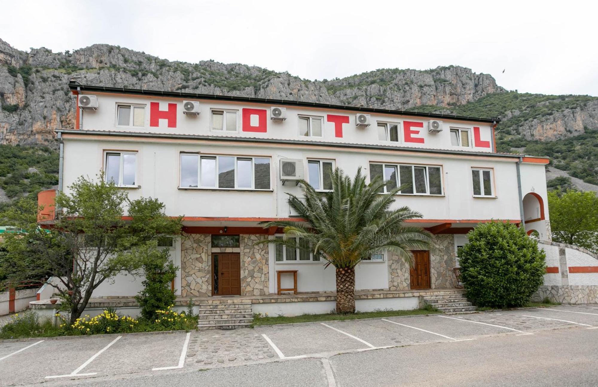 Zagoric Hostel Izvor מראה חיצוני תמונה